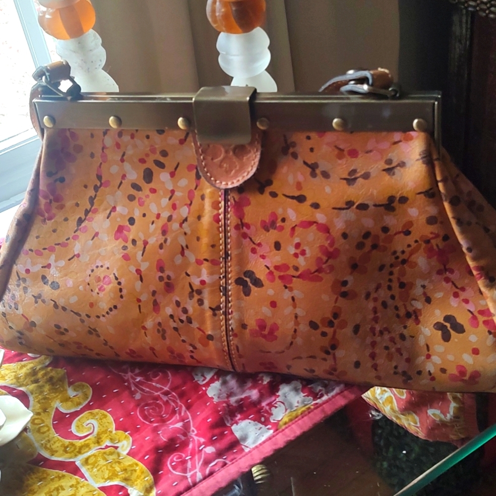 Patricia Nash Ferrara floral handbag with Duster.